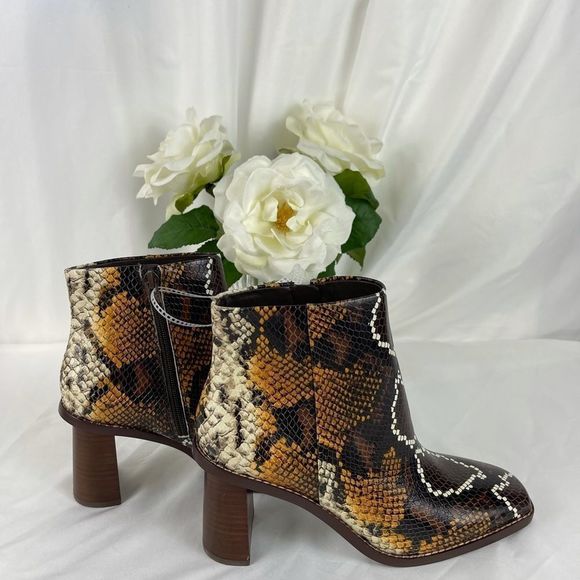Gibson & Latimer VINA Snake Embossed Leather Boots - Picture 11 of 16